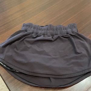 lululemon skort!! size 2! good condition!!!